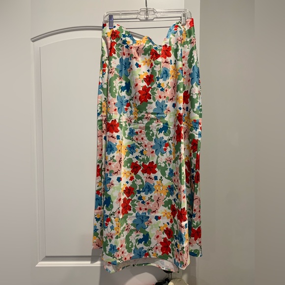 Eloquii long satin print skirt - Picture 4 of 5